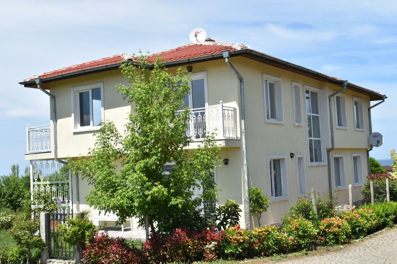 Hotel Синя Луна Lozenets Exterior foto